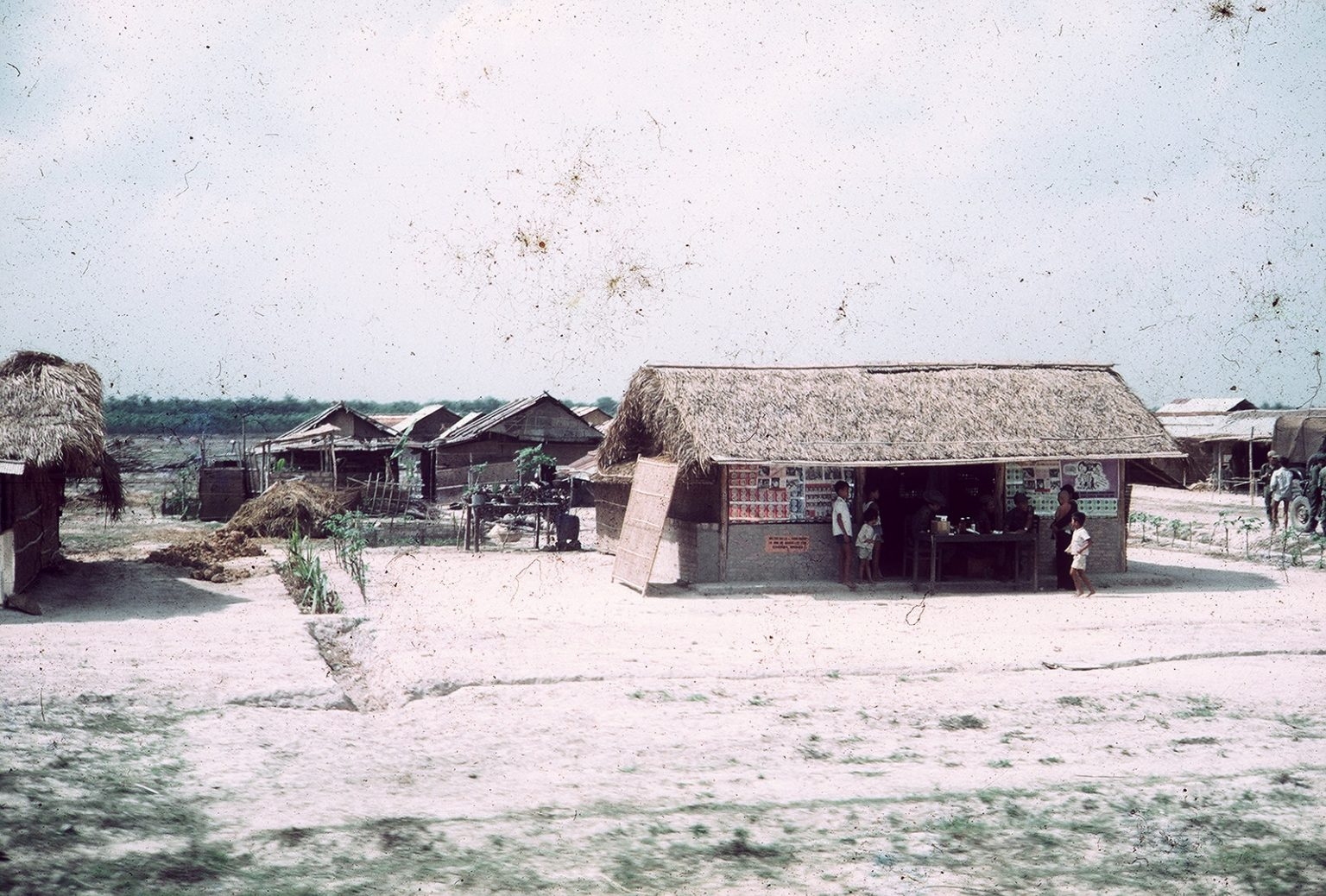Reminiscing photos of the Southern Cu Chi town in 1960s Reminiscing photos of the Southern Cu Chi town in 1960s