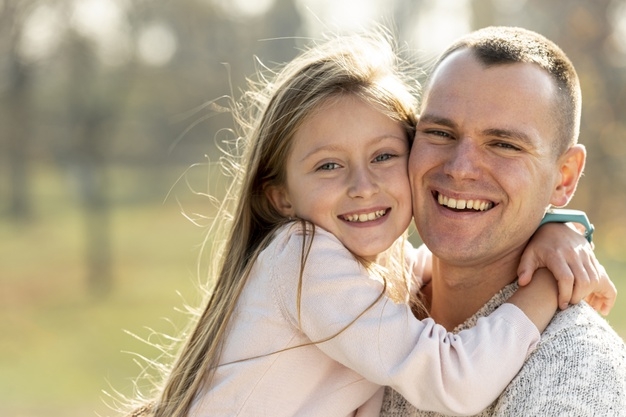undefined The best wish to your father would make a perfect gift for him on this special day (Photo Freepik)