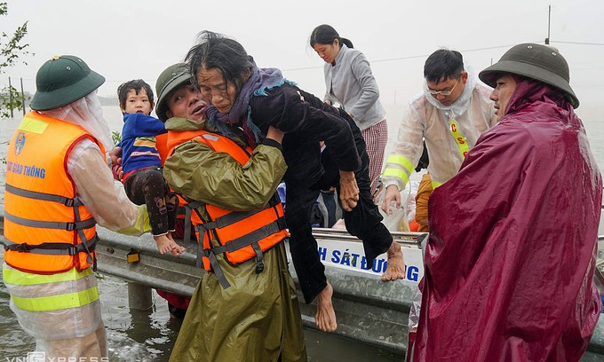 Vietnam Receives $30-million Fund from EU, France for Flood Prevention Vietnam Receives $30-million Fund from EU, France for Flood Prevention