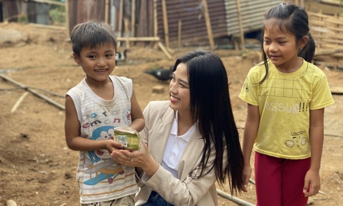 Vietnam Representative into Top 27 most Talented Beauties of Miss World 2021 Vietnam Representative into Top 27 most Talented Beauties of Miss World 2021