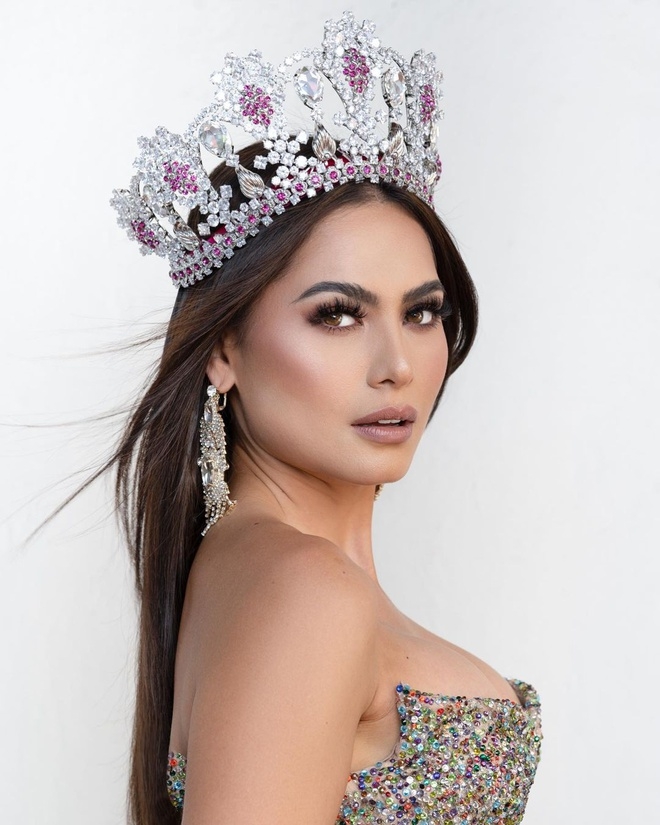 Vietnamese beauty predicted to enter top 5 Miss Universe 2020 Vietnamese beauty predicted to enter top 5 Miss Universe 2020