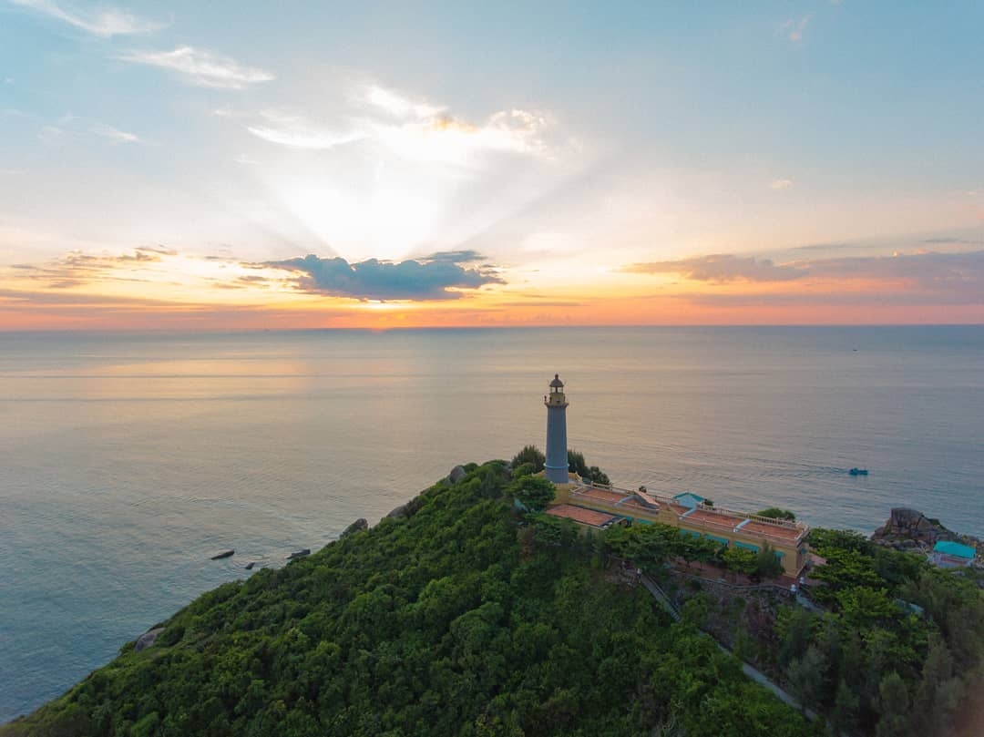 130-year-old lighthouse gets first rays of sunlight in Vietnam 130-year-old lighthouse gets first rays of sunlight in Vietnam