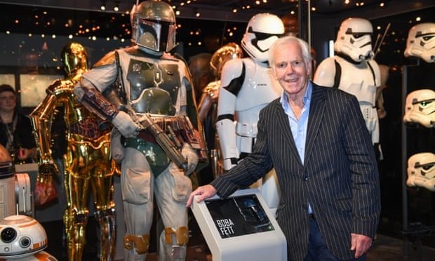 undefined Jeremy Bulloch with the Boba Fett costume at a Star Wars exhibition in London in 2017 (Photo: Shutter Stock)