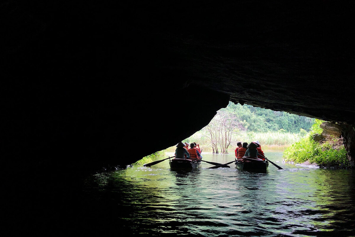 Get a chill weekend with a trip to Trang An Get a chill weekend with a trip to Trang An
