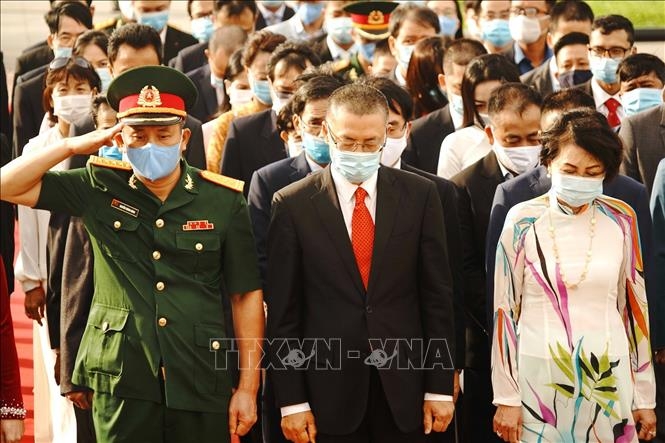 Vietnamese leaders pay tribute to fallen soldiers in Cambodia Vietnamese leaders pay tribute to fallen soldiers in Cambodia