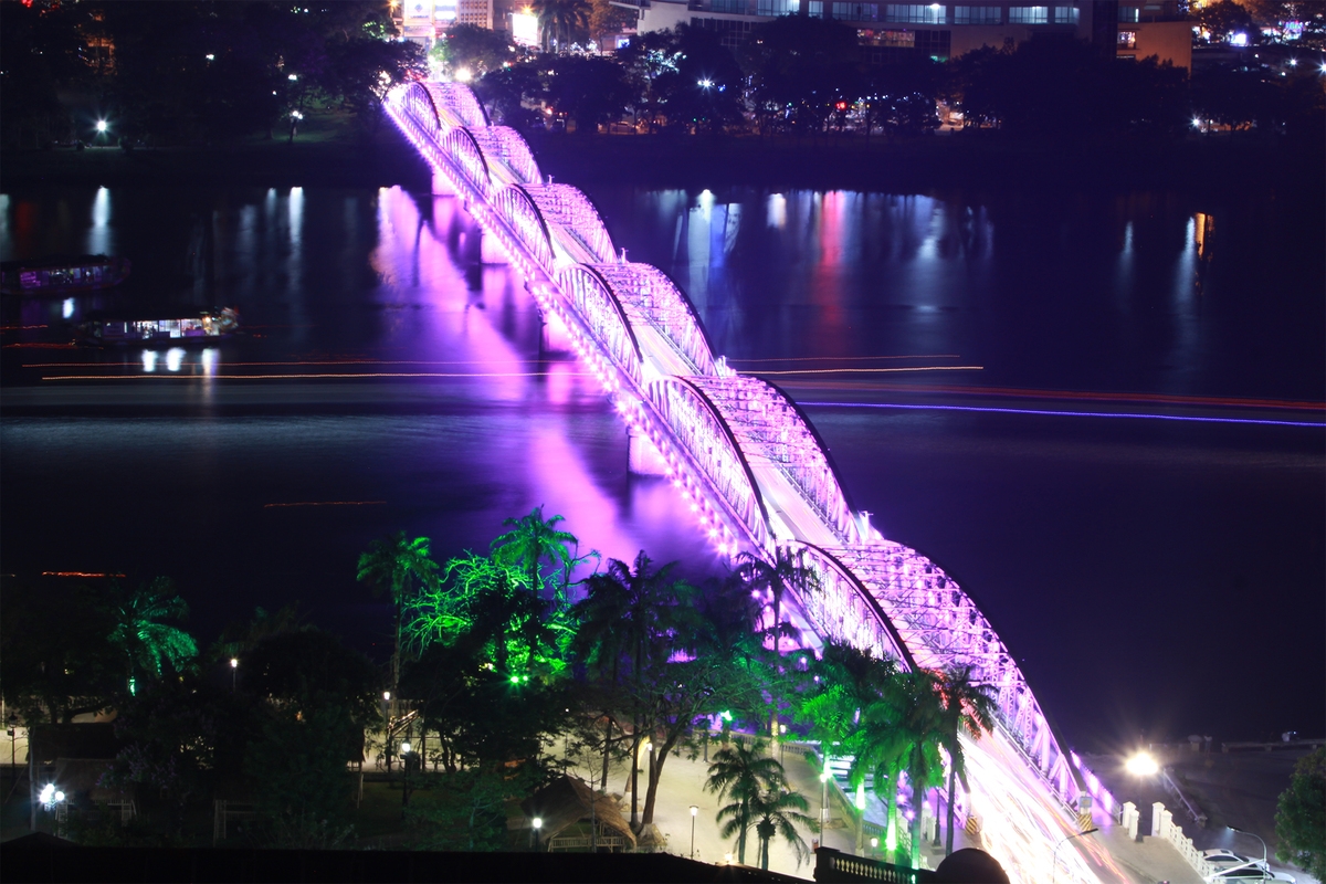 Hue in glimmer and grace as night falls Hue in glimmer and grace as night falls