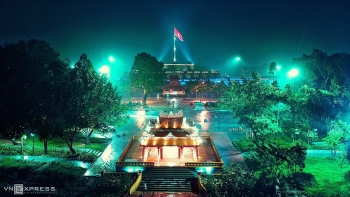 hue in glimmer and grace as night falls