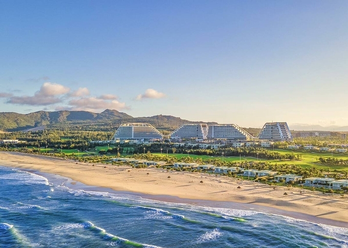 Enjoyable winter break at Quy Nhon beach Enjoyable winter break at Quy Nhon beach