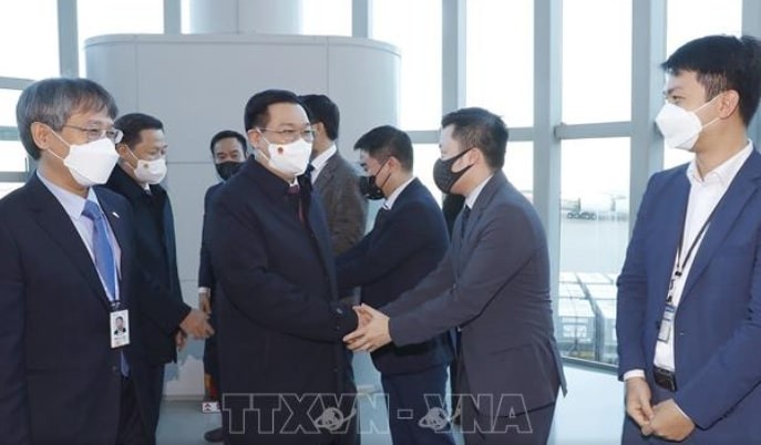 Top Vietnamese Legislator Arrives in Seoul, Beginning Official Visit to RoK Top Vietnamese Legislator Arrives in Seoul, Beginning Official Visit to RoK