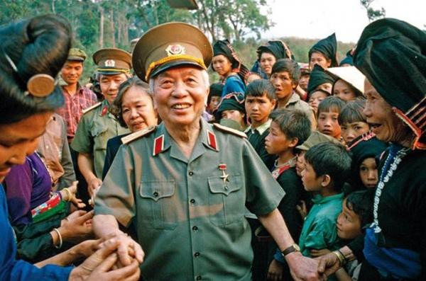Grand Ceremony Marks 110th Birthday of General Vo Nguyen Giap Grand Ceremony Marks 110th Birthday of General Vo Nguyen Giap