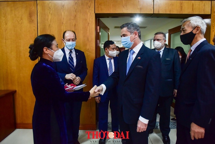Chile Aspires to Cooperate With Vietnam on Renewable Energy