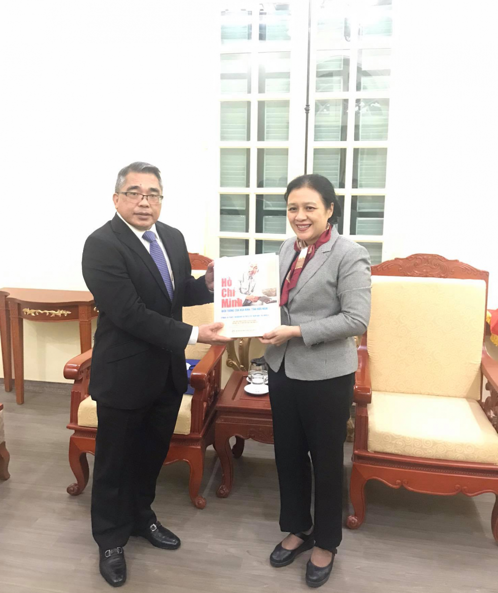 Đại sứ Philippines tại Việt Nam: Muốn hợp tác với VUFO, các hội thành viên để thực tế hóa và làm sâu sắc thêm quan hệ nhân dân hai nước Đại sứ Philippines tại Việt Nam: Muốn hợp tác với VUFO, các hội thành viên để thực tế hóa và làm sâu sắc thêm quan hệ nhân dân hai nước