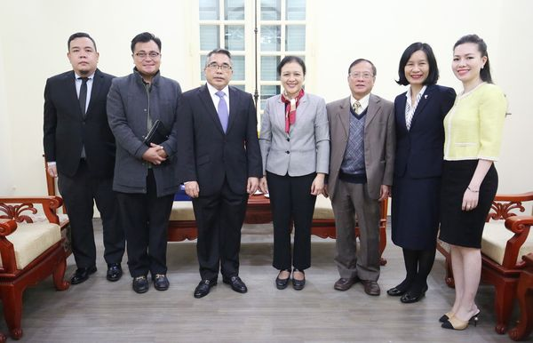 Đại sứ Philippines tại Việt Nam: Muốn hợp tác với VUFO, các hội thành viên để thực tế hóa và làm sâu sắc thêm quan hệ nhân dân hai nước Đại sứ Philippines tại Việt Nam: Muốn hợp tác với VUFO, các hội thành viên để thực tế hóa và làm sâu sắc thêm quan hệ nhân dân hai nước