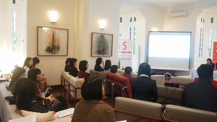 Đại sứ Thụy Sĩ tại Việt Nam coi trọng thúc đẩy ngoại giao nhân dân trong sự kiện khởi động các hoạt động kỷ niệm 50 năm thiết lập quan hệ ngoại giao h Đại sứ Thụy Sĩ tại Việt Nam coi trọng thúc đẩy ngoại giao nhân dân trong sự kiện khởi động các hoạt động kỷ niệm 50 năm thiết lập quan hệ ngoại giao h