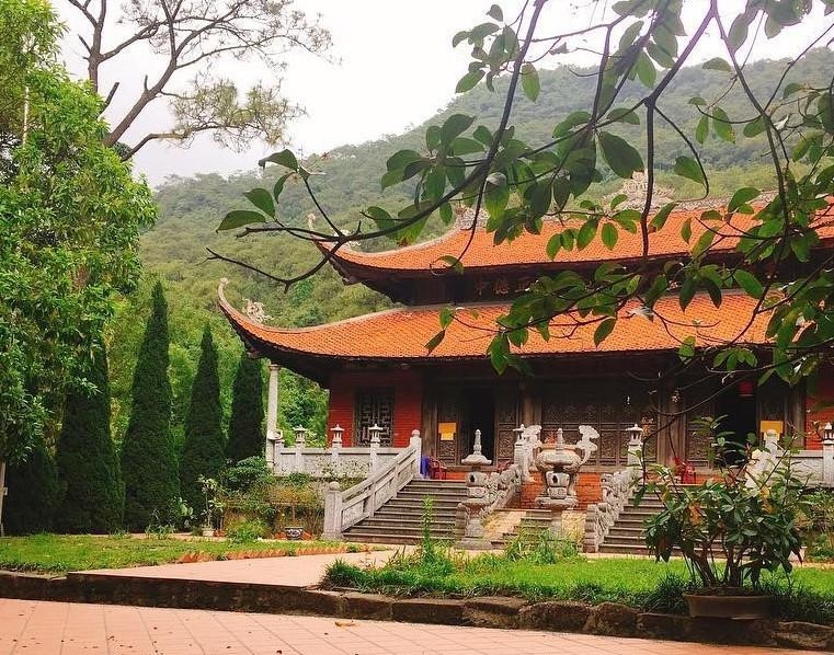 Ba Vàng và 4 ngôi chùa lên hình đẹp cho du khách khi đến Quảng Ninh ba vang va 4 ngoi chua len hinh dep cho du khach khi den quang ninh