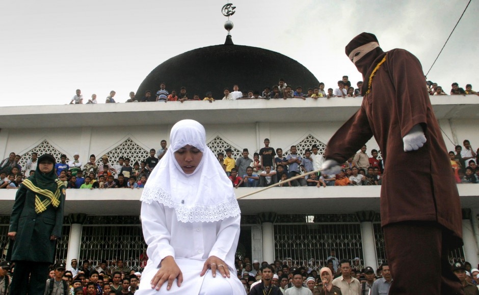 Brunei: Sẽ áp dụng luật ném đá đến chết người có hành vi quan hệ đồng tính và thông dâm vào tuần tới brunei se ap dung luat nem da den chet nguoi co hanh vi quan he dong tinh va thong dam vao tuan toi