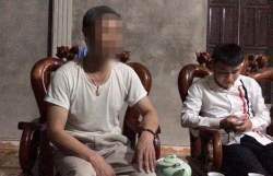 ban giao 4 hoc sinh bi nguoi than bao hanh cho cha me