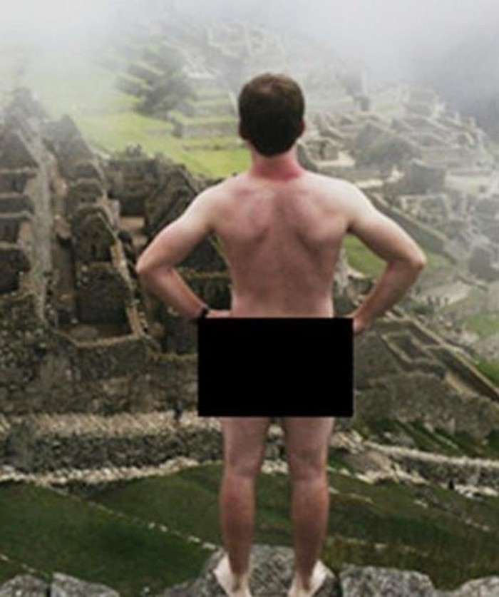 Những vụ chụp ảnh nude ở các di tích gây phẫn nộ trên thế giới nhung vu chup anh nude o cac di tich gay phan no tren the gioi