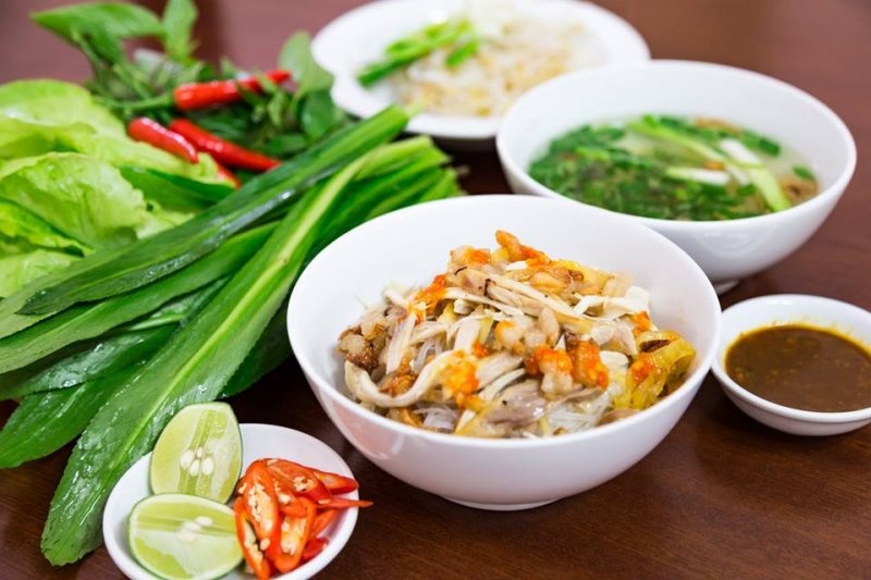 bun thoi va 4 mon dac san an mot lan nho mot doi o pleiku