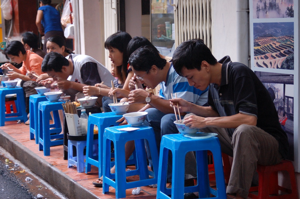 Top 10 trải nghiệm cực ấn tượng mà du khách nên thử khi tới Hà Nội top 10 trai nghiem khong the bo qua khi toi ha noi
