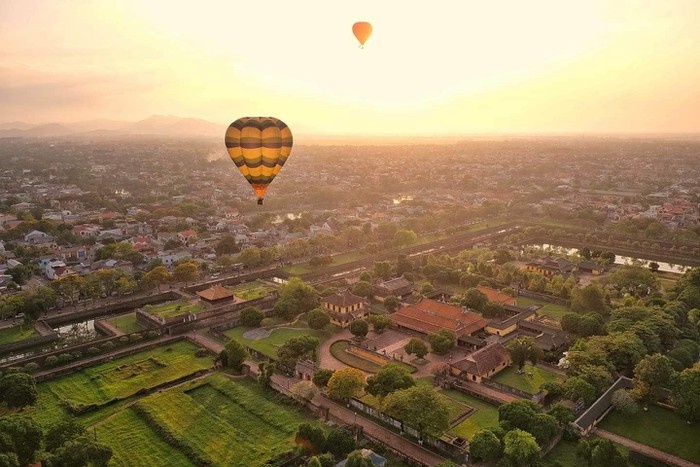 Cố đô Huế nhìn từ khinh khí cầu ngày nghỉ lễ co do hue nhin tu khinh khi cau ngay nghi le