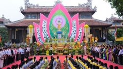 trung tam hoi nghi quoc te phuc vu dai le phat dan