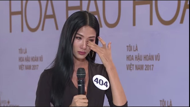 Hoàng Thùy nói gì khi chính thức trở thành đại diện thi Miss Universe? chinh thuc tro thanh dai dien viet nam du miss universe 2019 hoang thuy da noi gi