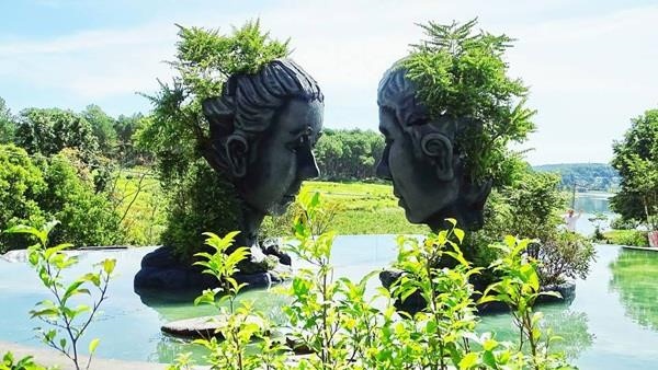 Giới trẻ "đứng ngồi không yên" với hồ Vô Cực ở Đà Lạt gioi tre dung ngoi khong yen voi ho vo cuc o da lat