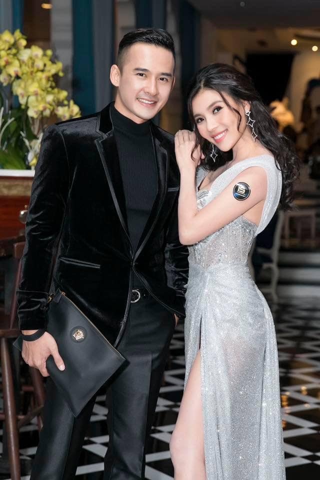 Facebook sao Việt hôm nay (11/5): Hồ Ngọc Hà thanh lý quần áo ủng hộ bệnh nhân nghèo, Lương Thế Thành hạnh phúc bên bà xã facebook sao viet hom nay 115