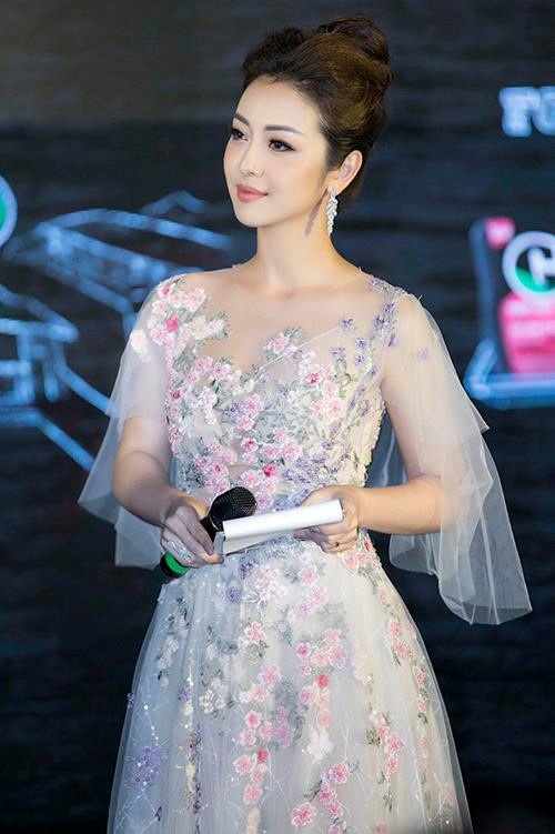Facebook sao Việt hôm nay (13/5): Vợ Cường Đô La khoe nhẫn cưới, Phương Thanh cám cảnh chuyện cho vay tiền facebook sao viet hom nay 135 vo cuong do la khoe nhan cuoi phuong thanh cam canh chuyen cho vay tien