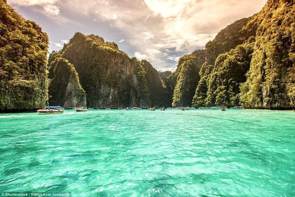 Không chỉ vịnh Maya, đã từng có 2 "thiên đường du lịch" khác từng phải đóng cửa vì thiệt hại của môi trường khong chi vinh maya da tung co 2 thien duong du lich khac tung phai dong cua vi thiet hai cua moi truong