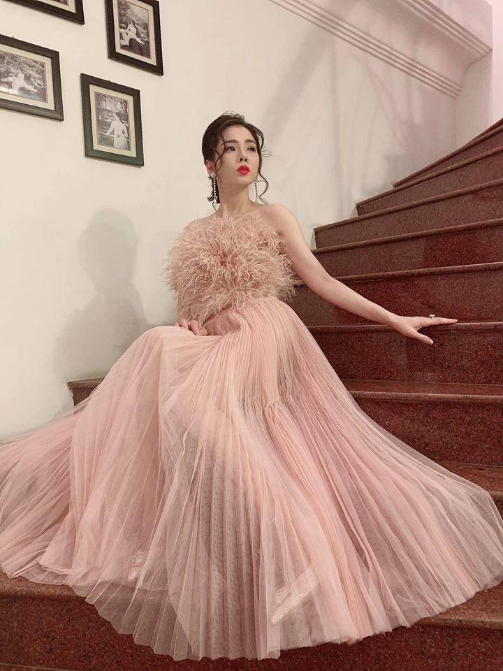 nu hoang bolero le quyen va khoi tai san khung o tuoi 38