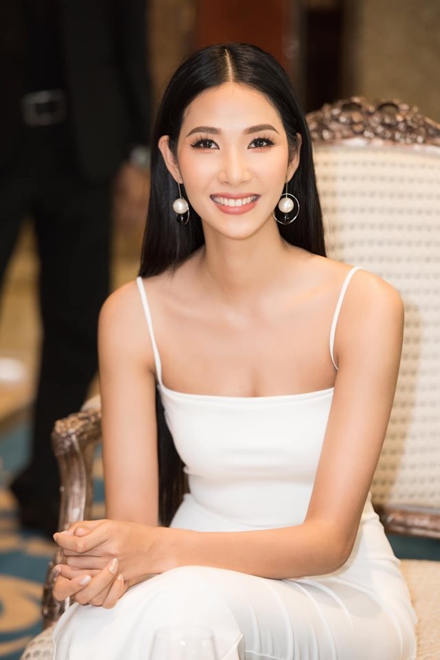 Facebook sao Việt hôm nay (18/5): Nam Thư vẫn quay "Bạn muốn hẹn hò", làm MC mai mối cho 20 cặp facebook sao viet hom nay 185 nam thu van quay ban muon hen ho lam mc mai moi cho 20 cap