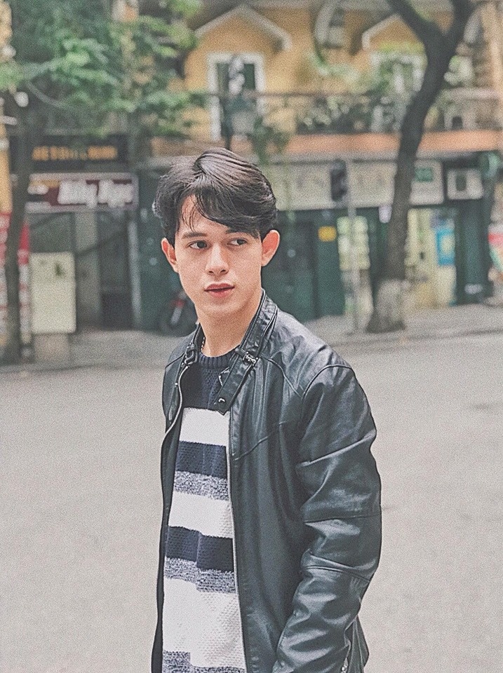 Hình mẫu của chàng trai bậc nhất si tình “Về nhà đi con” có cá tính giống Ánh Dương hinh mau cua chang trai bac nhat si tinh ve nha di con co ca tinh giong anh duong