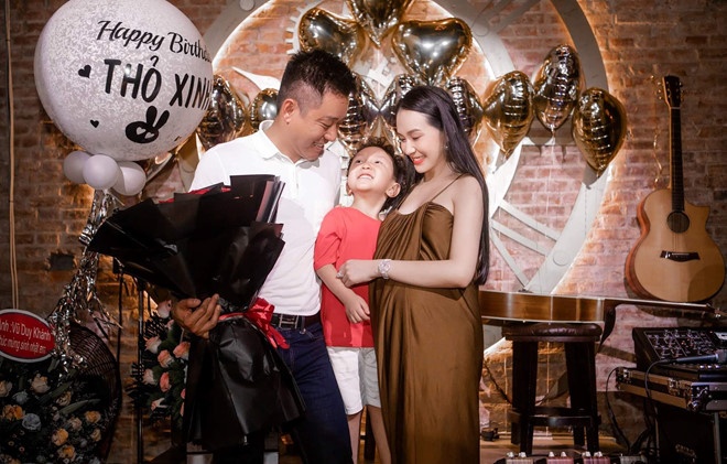 Facebook sao Việt hôm nay (25/5): Vợ Tuấn Hưng tiết lộ mang thai lần thứ 3 facebook sao viet hom nay 255 vo tuan hung tiet lo mang thai lan thu 3