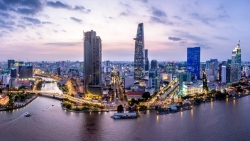 chuyen bay quoc te dau tien cua hang khong viet nam da den van don