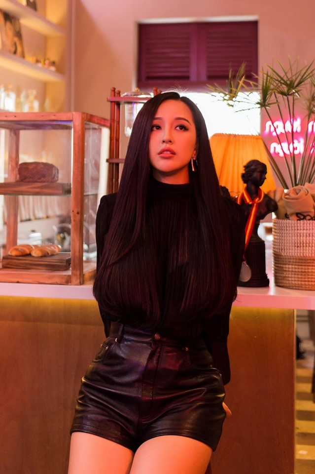 Facebook sao Việt hôm nay (8/6): Quốc Trường tích cực "thả thính", Hương Giang idol và bạn trai cũ Criss Lai tái hợp? facebook sao viet hom nay 86 quoc truong tich cuc tha thinh huong giang idol va ban trai cu criss lai tai hop