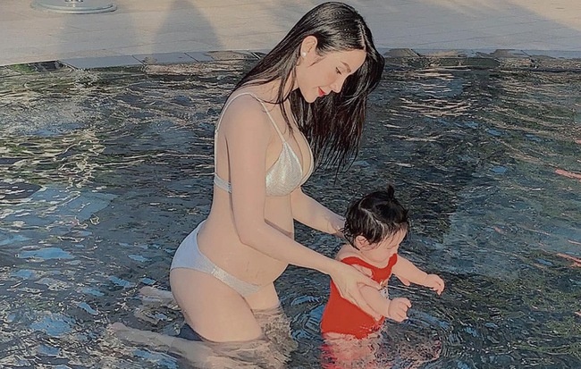 Facebook sao Việt hôm nay (10/6): Phương Trinh Jolie diện bikini khoe vẻ đẹp phồn thực, Trúc Diễm bị bệnh cường giáp facebook sao viet hom nay 106 phuong trinh jolie dien bikini khoe ve dep phon thuc truc diem bi benh cuong giap