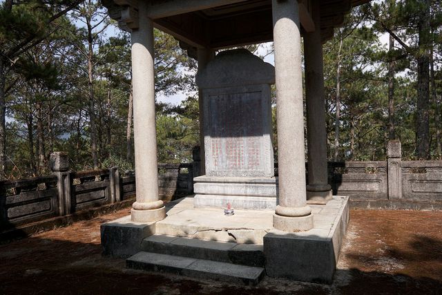 kham pha lang mo bang da xanh cua phu than nam phuong hoang hau