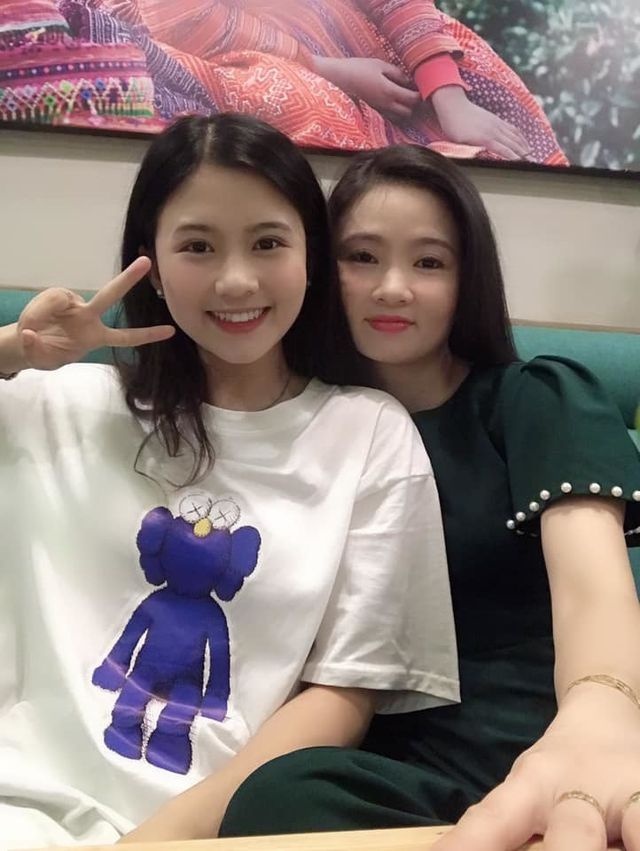 Các "hot girl" thi THPT Quốc gia 2019: Người "trúng tủ", kẻ buồn bã sau ngày thi đầu tiên cac hot girl thi thpt quoc gia 2019 nguoi trung tu ke buon ba sau ngay thi dau tien