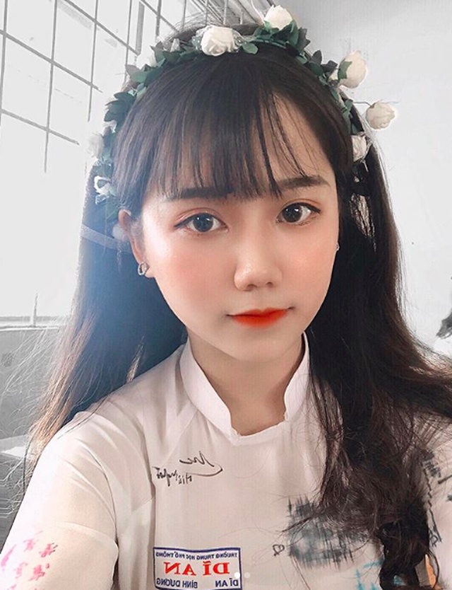 Các "hot girl" thi THPT Quốc gia 2019: Người "trúng tủ", kẻ buồn bã sau ngày thi đầu tiên cac hot girl thi thpt quoc gia 2019 nguoi trung tu ke buon ba sau ngay thi dau tien