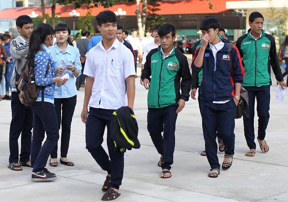Lộ loạt ảnh dàn cầu thủ tuyển Việt Nam thời còn miệt mài đèn sách giữa kỳ thi THPT Quốc gia lo loat anh dan cau thu tuyen viet nam thoi con miet mai den sach giua ky thi thpt quoc gia