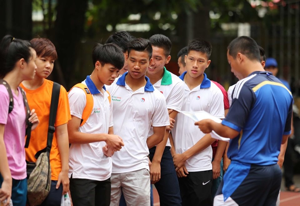 Lộ loạt ảnh dàn cầu thủ tuyển Việt Nam thời còn miệt mài đèn sách giữa kỳ thi THPT Quốc gia lo loat anh dan cau thu tuyen viet nam thoi con miet mai den sach giua ky thi thpt quoc gia