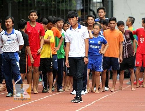 Lộ loạt ảnh dàn cầu thủ tuyển Việt Nam thời còn miệt mài đèn sách giữa kỳ thi THPT Quốc gia lo loat anh dan cau thu tuyen viet nam thoi con miet mai den sach giua ky thi thpt quoc gia