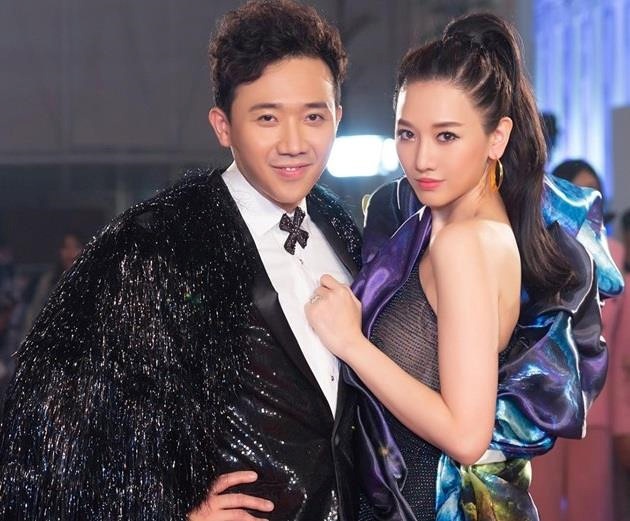Facebook sao Việt 6/7: Mai Thỏ tố bị "gạ tình", Trấn Thành bảo vệ Hari Won facebook sao viet hom nay 67 hot girl mai tho to bi ga tinh voi muc gia khung tran thanh gay gat dap tra khi gia dinh bi xuc pham