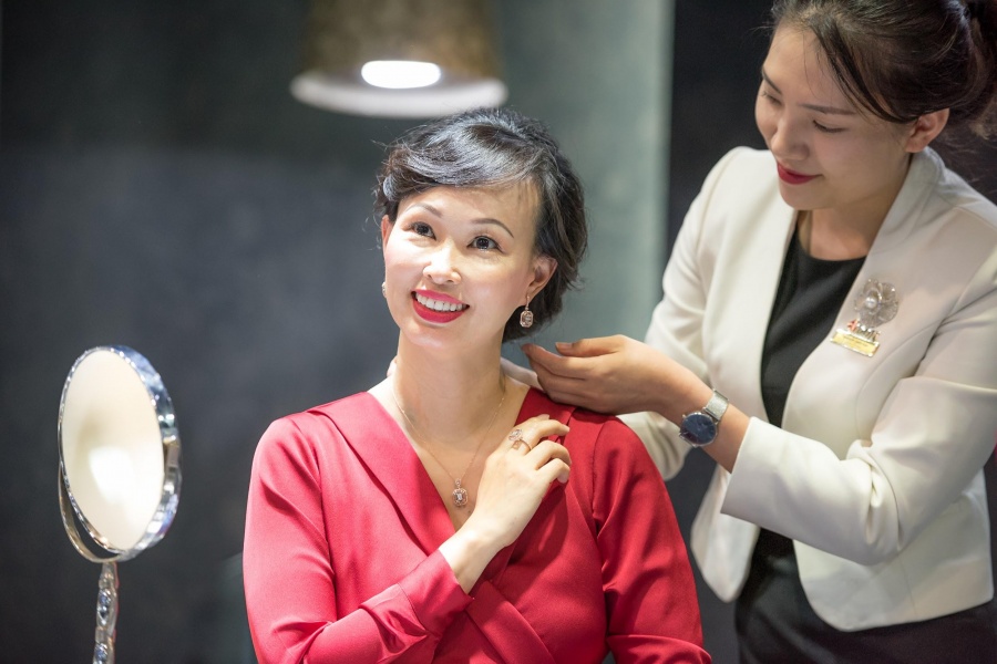 Shark Linh: Phụ nữ cần tự tạo hạnh phúc cho riêng mình shark linh phu nu can tu tao hanh phuc cho rieng minh