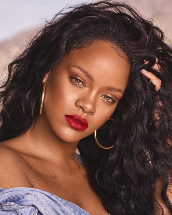 Sở hữu khối tài sản 600 triệu USD, Rihanna đã kiếm và tiêu tiền như thế nào? so huu khoi tai san 600 trieu usd rihanna da kiem va tieu tien nhu the nao