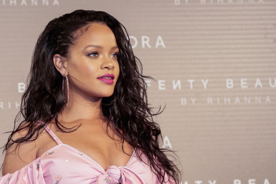 Sở hữu khối tài sản 600 triệu USD, Rihanna đã kiếm và tiêu tiền như thế nào? so huu khoi tai san 600 trieu usd rihanna da kiem va tieu tien nhu the nao