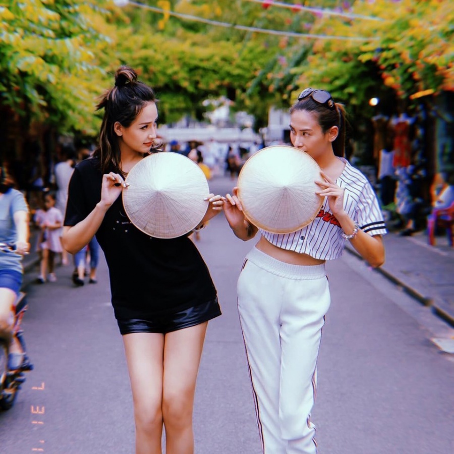 Facebook sao Việt: Thủy Top, Phương Trinh khoe dáng, Việt Anh khoe con facebook sao viet thuy top phuong trinh khoe dang viet anh khoe con
