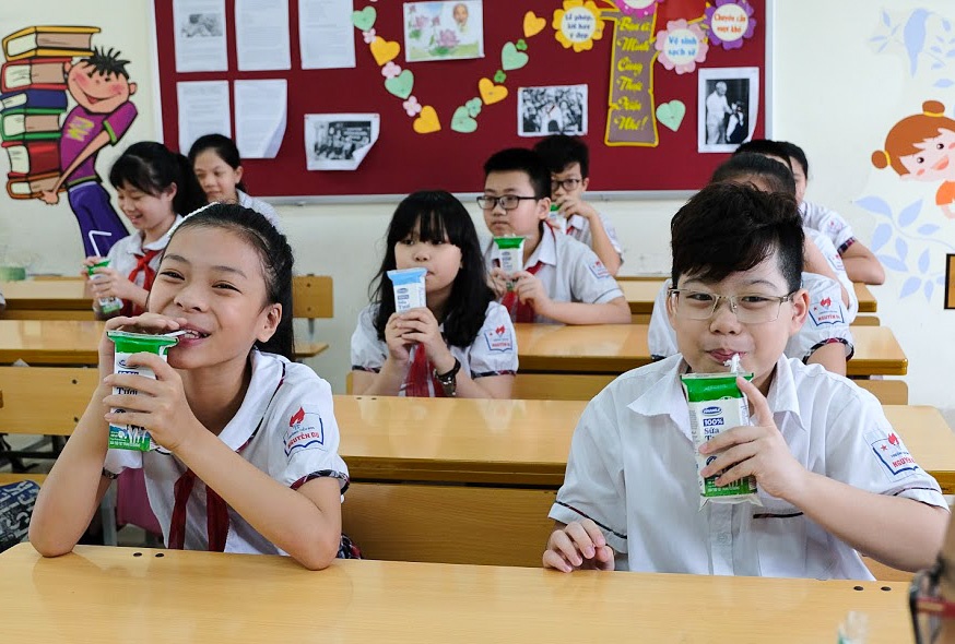 Hơn 1 triệu trẻ mẫu giáo và học sinh tiểu học toàn thành phố Hà Nội tham gia chương trình Sữa học đường hon 1 trieu tre mau giao va hoc sinh tieu hoc toan thanh pho ha noi tham gia chuong trinh sua hoc duong